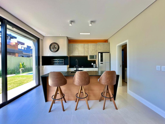 Imagem Casa com 4 Quartos à Venda, 220 m² em Xangri-la - Capao Da Canoa Imagem Casa com 4 Quartos à Venda, 220 m² em Xangri-la - Capao Da Canoa