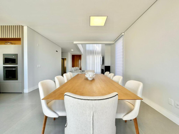 Imagem Casa com 4 Quartos à Venda, em -- - Capao Da Canoa Imagem Casa com 4 Quartos à Venda, em -- - Capao Da Canoa