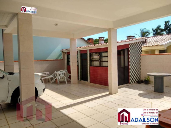 Imagem Imóvel com 9 Quartos à Venda, 720 m²