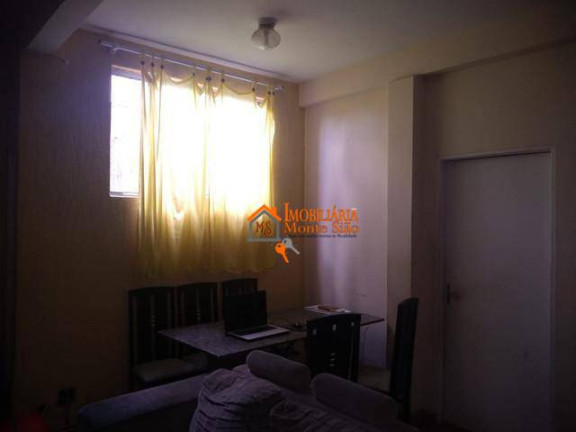 Imagem Casa com 6 Quartos à Venda, 120 m² em Vila Barros - Guarulhos Imagem Casa com 6 Quartos à Venda, 120 m² em Vila Barros - Guarulhos
