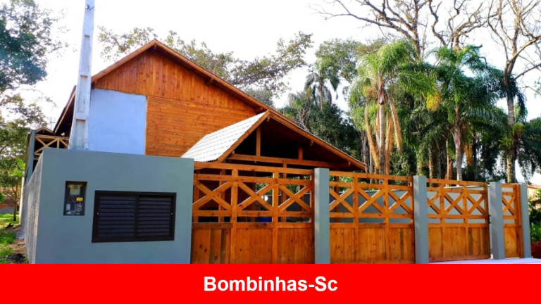 Imagem Imóvel com 6 Quartos à Venda, em Mariscal - Bombinhas Imagem Imóvel com 6 Quartos à Venda, em Mariscal - Bombinhas