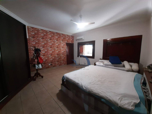 Imagem Chácara com 6 Quartos à Venda, 4.770 m² em Canto Do Forte - Praia Grande Imagem Chácara com 6 Quartos à Venda, 4.770 m² em Canto Do Forte - Praia Grande
