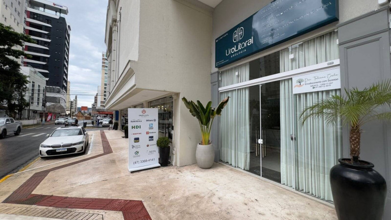 Imagem Sala Comercial à Venda, 84 m² em Meia Praia - Itapema Imagem Sala Comercial à Venda, 84 m² em Meia Praia - Itapema