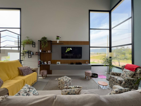 Imagem Casa de Condomínio com 3 Quartos à Venda, 328 m²