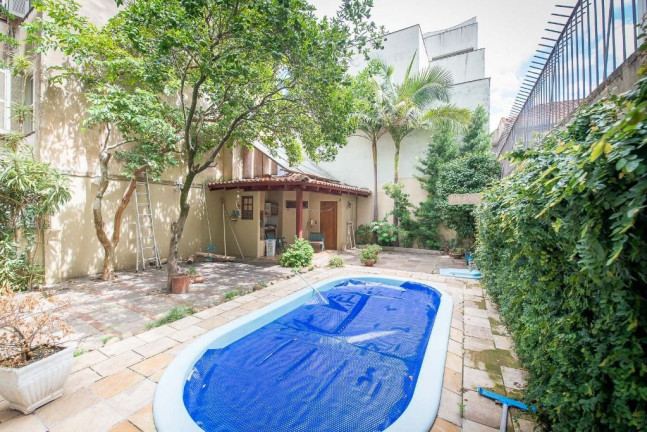 Imagem Casa com 4 Quartos à Venda, 272 m² em Rio Branco - Porto Alegre Imagem Casa com 4 Quartos à Venda, 272 m² em Rio Branco - Porto Alegre