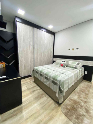 Imagem Casa com 4 Quartos à Venda, 180 m² em Brisas - Mogi Das Cruzes Imagem Casa com 4 Quartos à Venda, 180 m² em Brisas - Mogi Das Cruzes