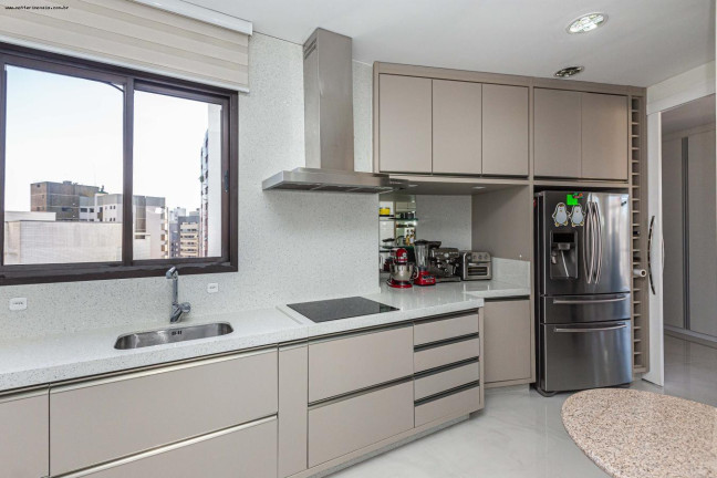 Imagem Apartamento com 3 Quartos à Venda, 402 m² em Batel - Curitiba