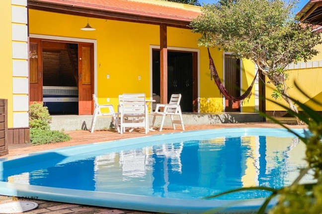 Imagem Casa com 6 Quartos à Venda, 432 m² em Fazenda Da Armação - Governador Celso Ramos Imagem Casa com 6 Quartos à Venda, 432 m² em Fazenda Da Armação - Governador Celso Ramos