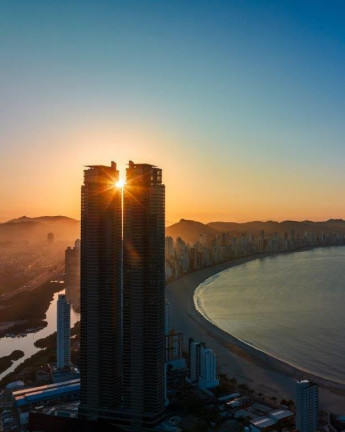 Imagem Apartamento com 4 Quartos à Venda, 261 m² em Barra Sul - Balneário Camboriú Imagem Apartamento com 4 Quartos à Venda, 261 m² em Barra Sul - Balneário Camboriú