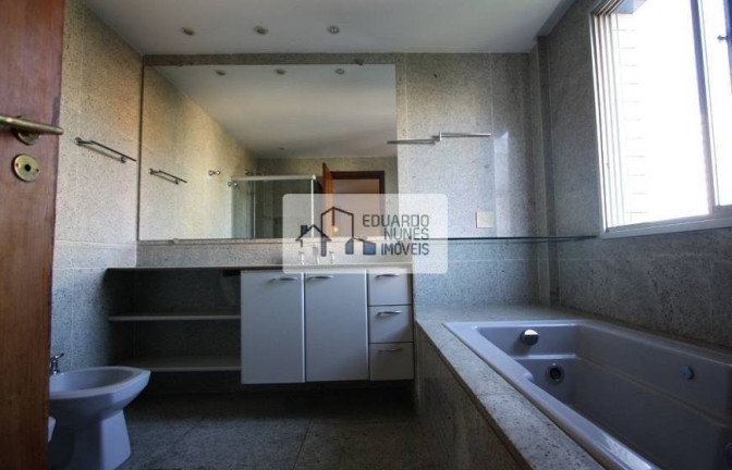 Imagem Cobertura com 2 Quartos à Venda, 210 m² em Santo Antônio - Belo Horizonte Imagem Cobertura com 2 Quartos à Venda, 210 m² em Santo Antônio - Belo Horizonte