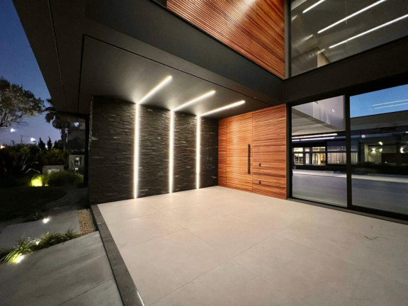 Imagem Casa com 5 Quartos à Venda, 320 m² em -- - Capao Da Canoa Imagem Casa com 5 Quartos à Venda, 320 m² em -- - Capao Da Canoa