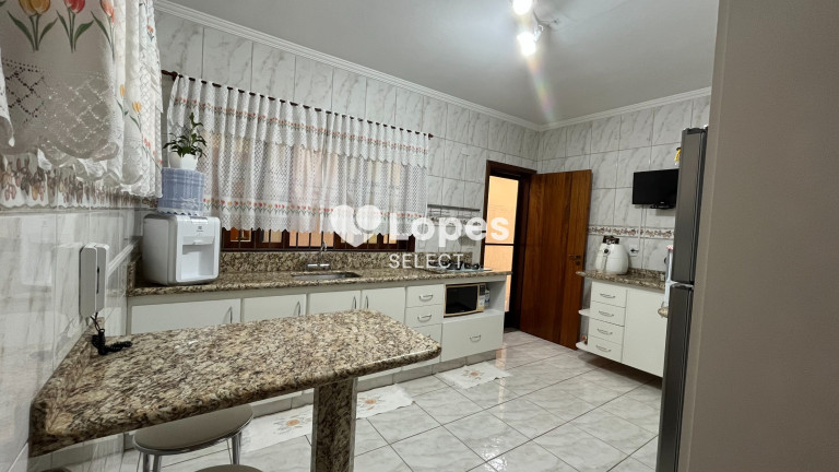 Imagem Casa com 3 Quartos à Venda, 190 m² em Santo Antônio - Louveira Imagem Casa com 3 Quartos à Venda, 190 m² em Santo Antônio - Louveira