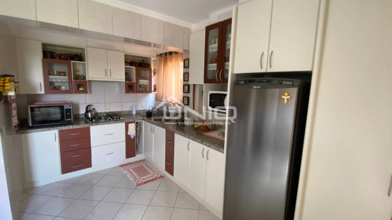 Imagem Casa com 3 Quartos à Venda, 211 m² em Menino Deus - Pato Branco Imagem Casa com 3 Quartos à Venda, 211 m² em Menino Deus - Pato Branco