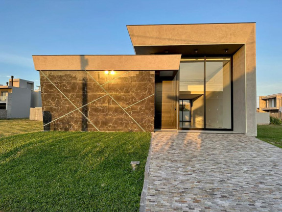 Imagem Casa com 4 Quartos à Venda, 250 m² em -- - Xangri-la Imagem Casa com 4 Quartos à Venda, 250 m² em -- - Xangri-la