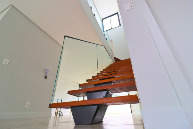 Imagem Casa com 3 Quartos à Venda, em Rio Tavares - Florianópolis Imagem Casa com 3 Quartos à Venda, em Rio Tavares - Florianópolis