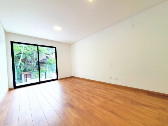 Imagem Casa com 3 Quartos à Venda, 170 m² em Carlos Guinle - Teresópolis