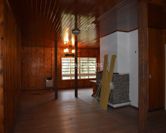 Imagem Casa com 4 Quartos à Venda, 720 m² em Região Da Vila Inglesa - Campos Do Jordão Imagem Casa com 4 Quartos à Venda, 720 m² em Região Da Vila Inglesa - Campos Do Jordão