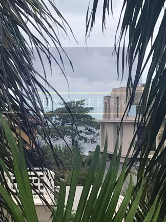 Imagem Casa com 6 Quartos à Venda, 300 m² em Maresias - São Sebastião Imagem Casa com 6 Quartos à Venda, 300 m² em Maresias - São Sebastião