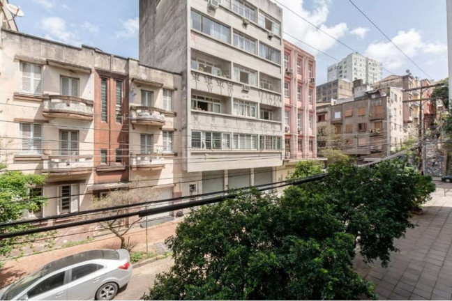 Imagem Imóvel com 3 Quartos à Venda, 75 m² em Centro Histórico - Porto Alegre Imagem Imóvel com 3 Quartos à Venda, 75 m² em Centro Histórico - Porto Alegre