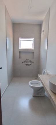 Imagem Sobrado com 3 Quartos para Alugar, 186 m² em Beira Rio - Guaratinguetá Imagem Sobrado com 3 Quartos para Alugar, 186 m² em Beira Rio - Guaratinguetá