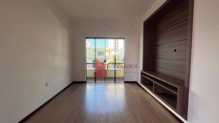 Imagem Sobrado com 3 Quartos à Venda, 450 m² em Vila Operária - Itajaí Imagem Sobrado com 3 Quartos à Venda, 450 m² em Vila Operária - Itajaí
