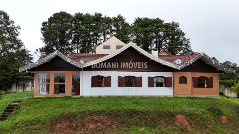 Casa com 4 Quartos à Venda, 314 m² em Região Do Alto Do Capivari - Campos Do Jordão