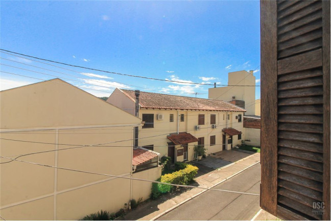 Imagem Casa com 3 Quartos à Venda, em Vila Nova - Porto Alegre Imagem Casa com 3 Quartos à Venda, em Vila Nova - Porto Alegre