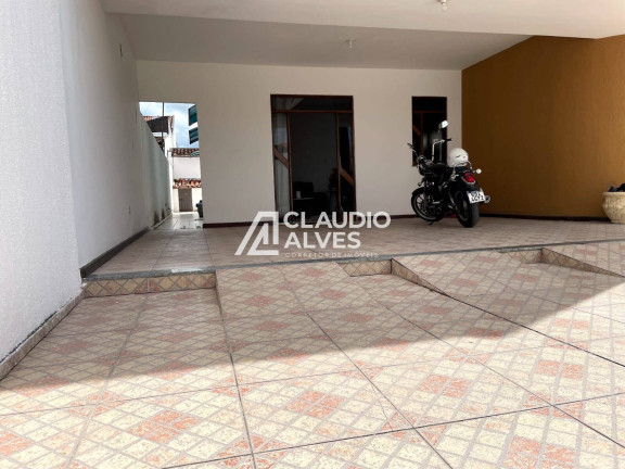 Imagem Casa com 5 Quartos à Venda, 200 m² em Cidade Nova - Feira De Santana Imagem Casa com 5 Quartos à Venda, 200 m² em Cidade Nova - Feira De Santana