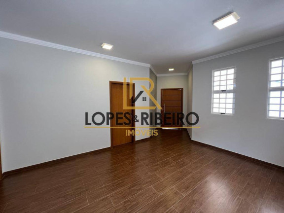 Imagem Casa com 5 Quartos à Venda, 390 m² em Centro - Botucatu Imagem Casa com 5 Quartos à Venda, 390 m² em Centro - Botucatu