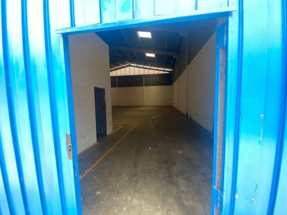 Imagem Galpão para Alugar, 630 m² em Jardim Santa Marta (fazendinha) - Santana De Parnaíba
