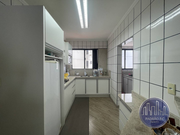 Imagem Apartamento com 3 Quartos para Alugar, 100 m² em Centro - Balneário Camboriú Imagem Apartamento com 3 Quartos para Alugar, 100 m² em Centro - Balneário Camboriú