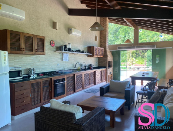 Imagem Sobrado com 3 Quartos para Alugar, 210 m² em Perequê Mirim - Ubatuba Imagem Sobrado com 3 Quartos para Alugar, 210 m² em Perequê Mirim - Ubatuba