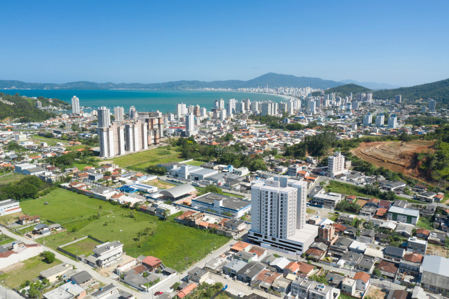 Imagem Apartamento com 2 Quartos à Venda, 53 m² em Alto Sao Bento - Itapema