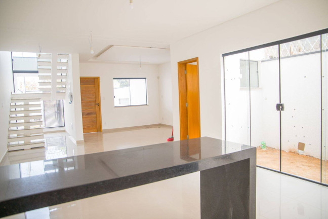 Imagem Casa com 3 Quartos à Venda, 150 m² em Jardim Oasis - Taubaté Imagem Casa com 3 Quartos à Venda, 150 m² em Jardim Oasis - Taubaté