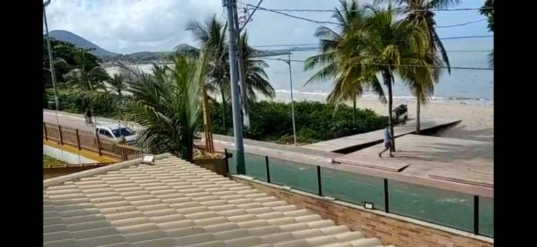 Imagem Casa com 5 Quartos à Venda, 1 m² em Itaoca - Itapemirim