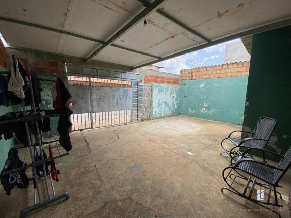 Imagem Casa com 3 Quartos à Venda, 128 m²