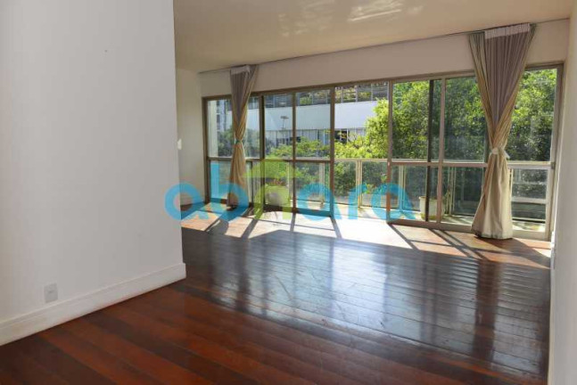 Imagem Apartamento com 3 Quartos à Venda, 160 m² em Ipanema - Rio De Janeiro Imagem Apartamento com 3 Quartos à Venda, 160 m² em Ipanema - Rio De Janeiro