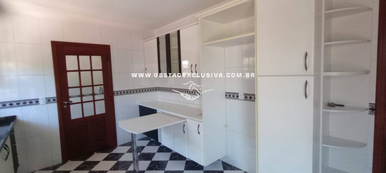 Imagem Casa com 3 Quartos à Venda, 276 m² em Jardim Salessi - Itatiba Imagem Casa com 3 Quartos à Venda, 276 m² em Jardim Salessi - Itatiba