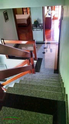 Imagem Casa com 3 Quartos à Venda, 368 m² em Jardim Bom Clima - Guarulhos Imagem Casa com 3 Quartos à Venda, 368 m² em Jardim Bom Clima - Guarulhos