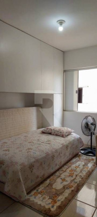 Imagem Apartamento com 3 Quartos à Venda, 72 m²