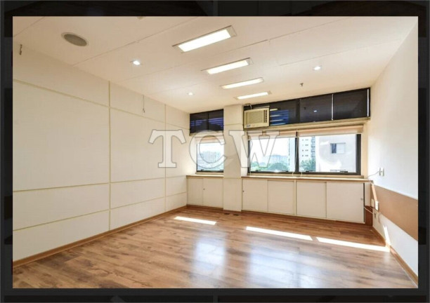 Imagem Sala Comercial à Venda, 47 m² em Moema - São Paulo Imagem Sala Comercial à Venda, 47 m² em Moema - São Paulo