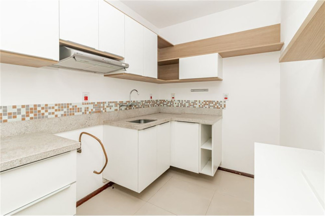 Imagem Imóvel com 2 Quartos à Venda, em Rio Branco - Porto Alegre Imagem Imóvel com 2 Quartos à Venda, em Rio Branco - Porto Alegre