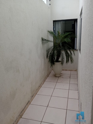 Imagem Casa com 3 Quartos à Venda, 240 m² em Uvaranas - Ponta Grossa Imagem Casa com 3 Quartos à Venda, 240 m² em Uvaranas - Ponta Grossa