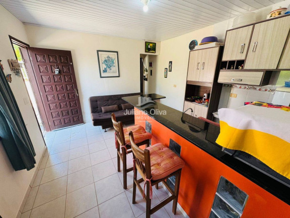 Imagem Casa com 2 Quartos à Venda, 85 m² em Barra Do Sai - Itapoá
