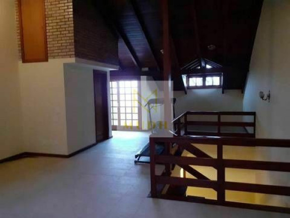 Imagem Casa com 3 Quartos à Venda, 264 m² em Ipanema - Porto Alegre Imagem Casa com 3 Quartos à Venda, 264 m² em Ipanema - Porto Alegre