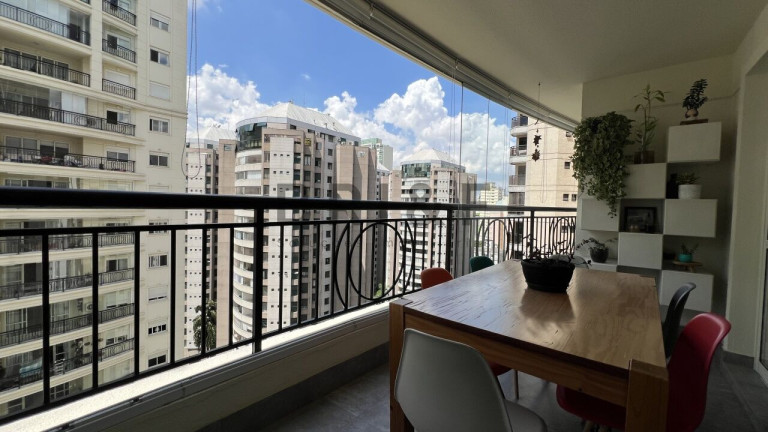 Imagem Apartamento com 3 Quartos à Venda, 103 m² em Moema - São Paulo Imagem Apartamento com 3 Quartos à Venda, 103 m² em Moema - São Paulo