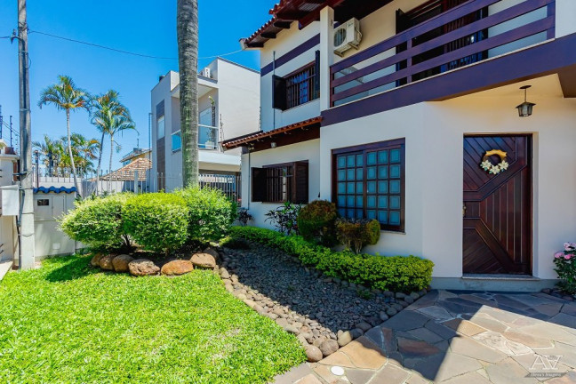 Imagem Casa com 4 Quartos à Venda, 210 m² em Niterói - Canoas Imagem Casa com 4 Quartos à Venda, 210 m² em Niterói - Canoas