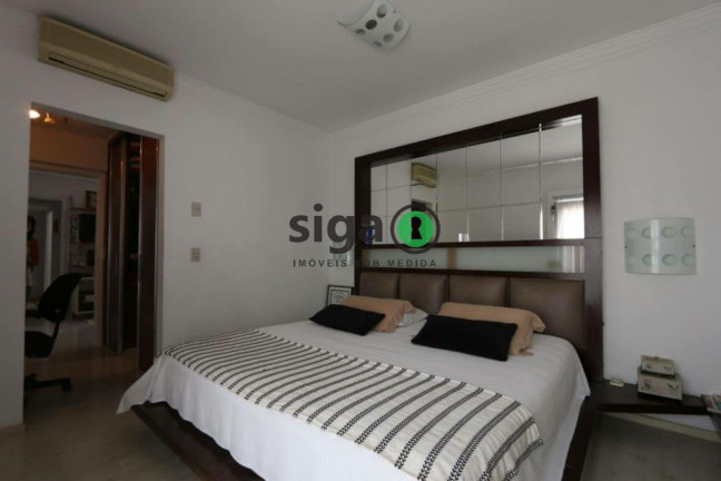 Imagem Apartamento com 4 Quartos à Venda, 220 m² em Moema - São Paulo Imagem Apartamento com 4 Quartos à Venda, 220 m² em Moema - São Paulo
