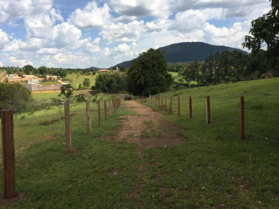 Imagem Chácara à Venda, 20 m² em Agudo Dos Frias - Bragança Paulista Imagem Chácara à Venda, 20 m² em Agudo Dos Frias - Bragança Paulista