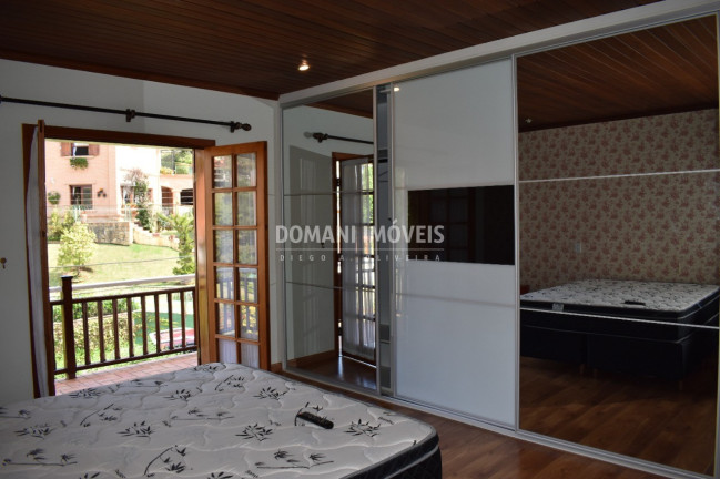 Imagem Casa com 4 Quartos à Venda, 401 m² em Região De Capivari - Campos Do Jordão Imagem Casa com 4 Quartos à Venda, 401 m² em Região De Capivari - Campos Do Jordão